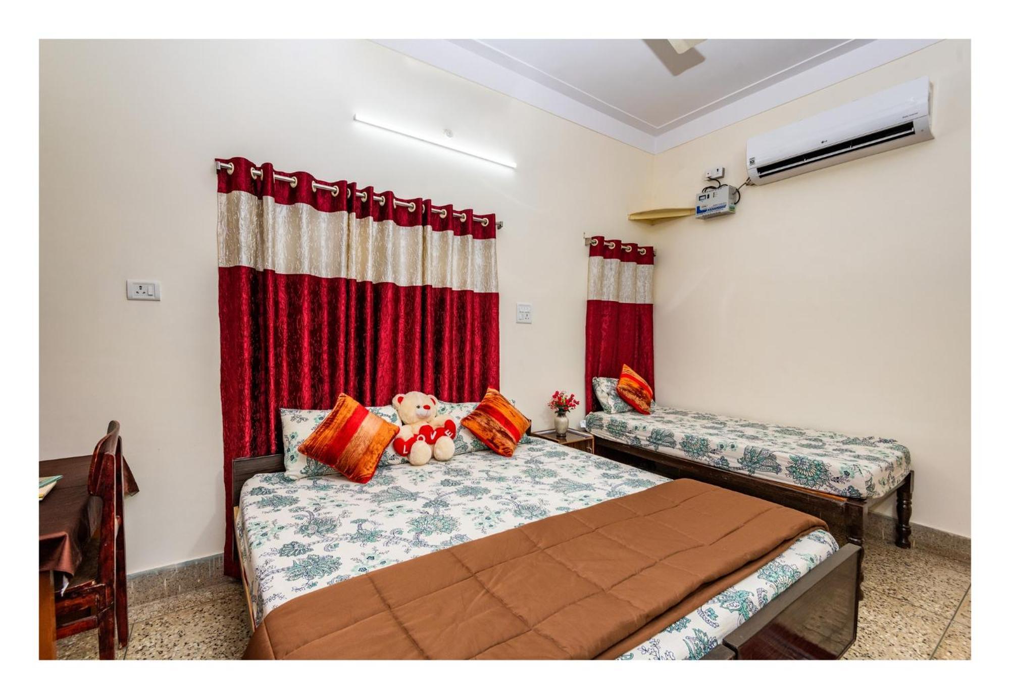Jaiswal Homestay Jabalpur Eksteriør bilde
